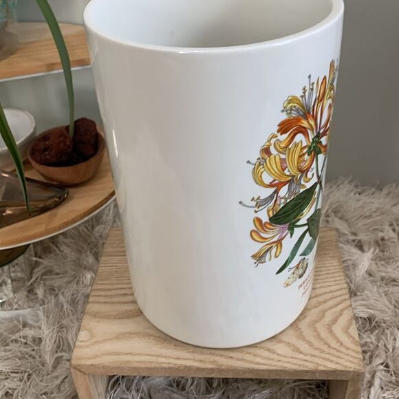 Portmeirion Vintage The Botanic Garden 1972
Canister Honeysuckle Flower - Picture 10 of 17